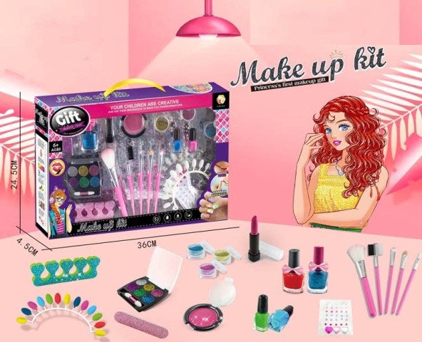BEAUTY PLAY SET WITH ACCESSORIES